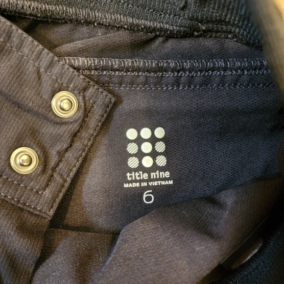 Title Nine Clamber Hiking Shorts Outdoors Camping Travel Black Women's size 6 - Picture 4 of 5